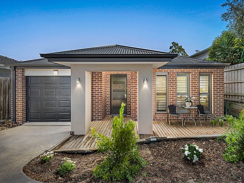 90 Third Avenue, Rosebud, Vic 3939 Property Details