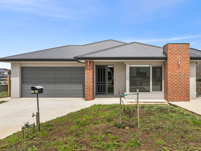 1921 Radstock Avenue, Highton, VIC 3216