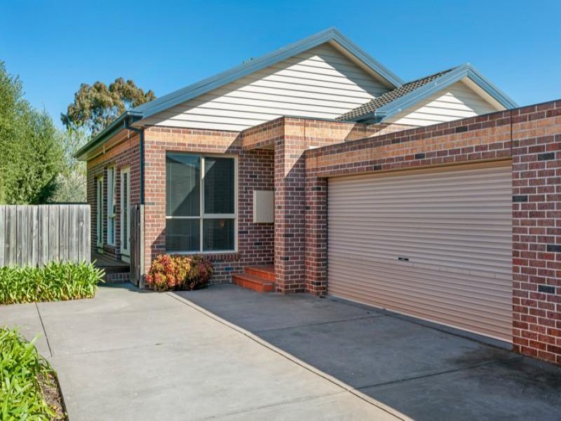 2/66 Hammond Street, Thornbury, VIC 3071