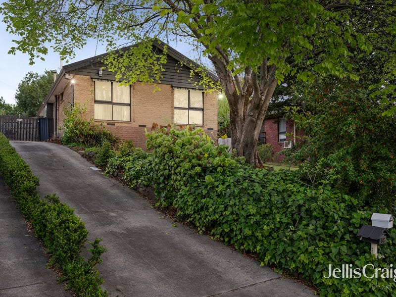 68 Woodville Road, Mooroolbark, Vic 3138 - Property Details