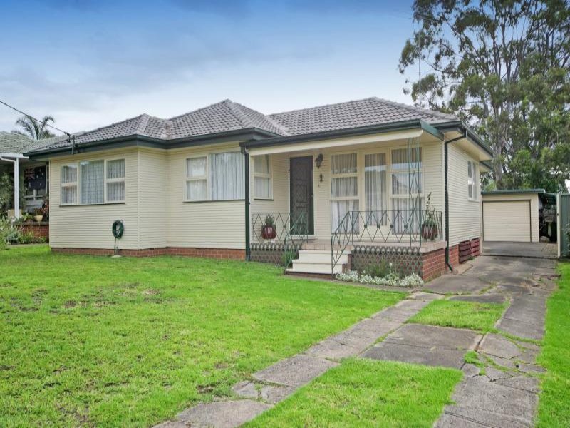 44 Darwin Road, Campbelltown, NSW 2560