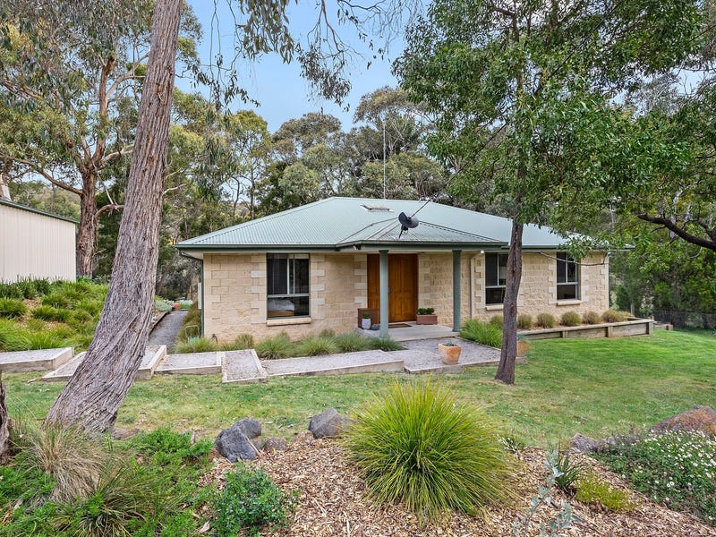 131 Moss Avenue, Mount Helen, VIC 3350