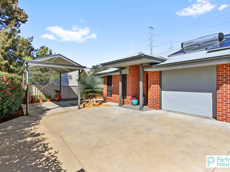 2/32 Cobb and Co Circuit, Tamworth, NSW 2340 Property Details