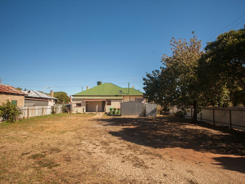 60 Redlands Road, Corowa, NSW 2646 Property Details