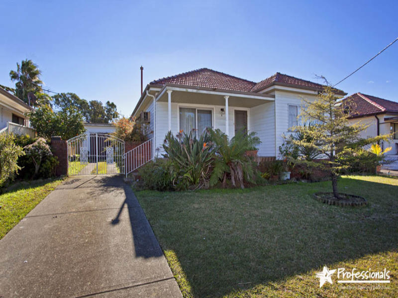 8 Stiles Avenue, Padstow, NSW 2211 Property Details