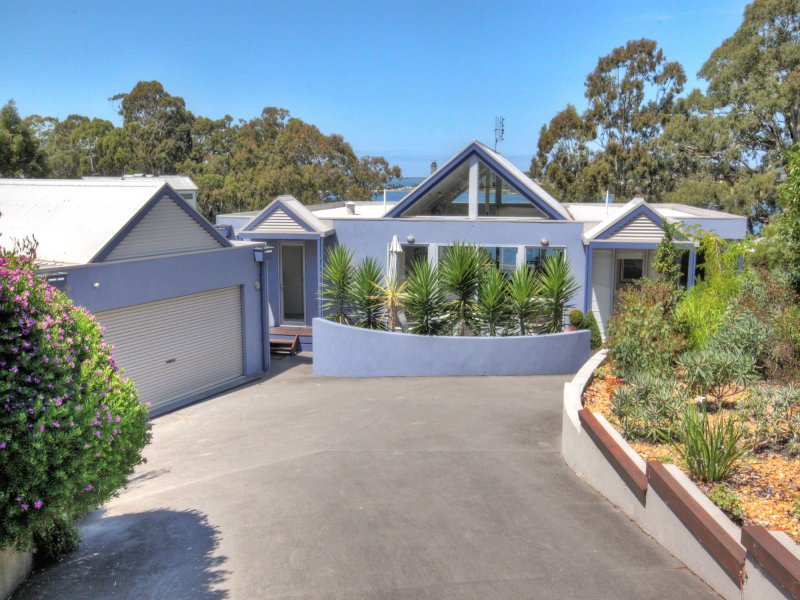 77 Newlands Drive, Paynesville, Vic 3880 Property Details