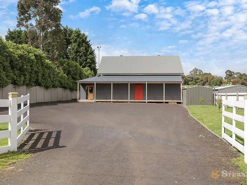 8 Ballagh Street, Elliminyt, Vic 3250 House for Sale