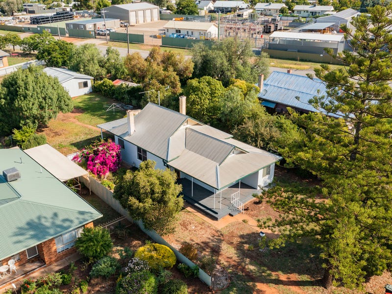 33 Stinson Street, Coolamon, NSW 2701 Property Details