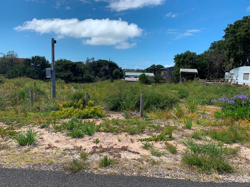 63 Road, Golden Beach, VIC 3851