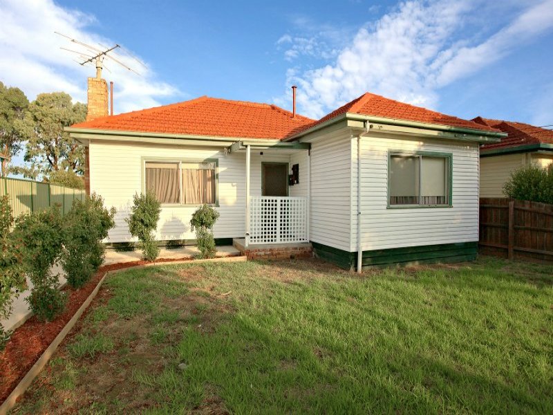 1/30 Couper Angus Grove, Sunshine, Vic 3020 - Property Details