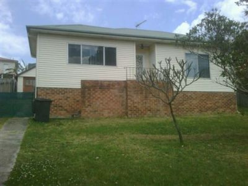 48 Central Road, Unanderra, NSW 2526