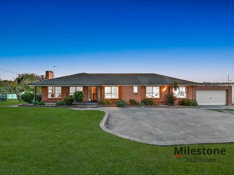 Houses for Sale in Narre Warren North, VIC 3804