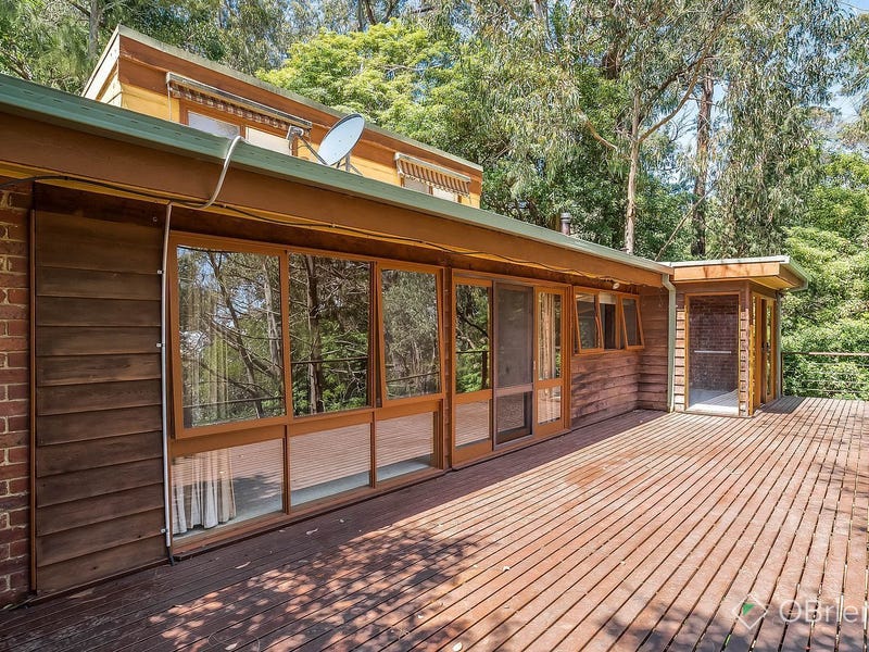 18 Sandells Road (enter Via Morven Road, Via Terrys Avenue),