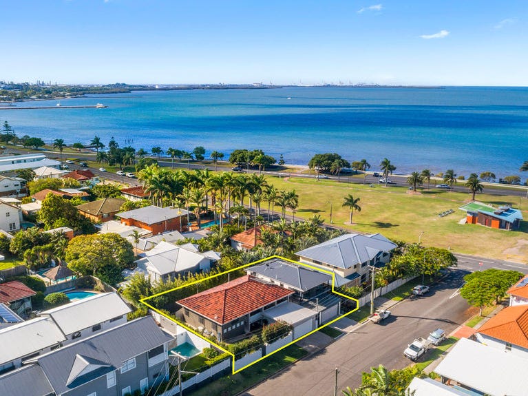 220 GORDON PARADE, Manly, Qld 4179 Property Details