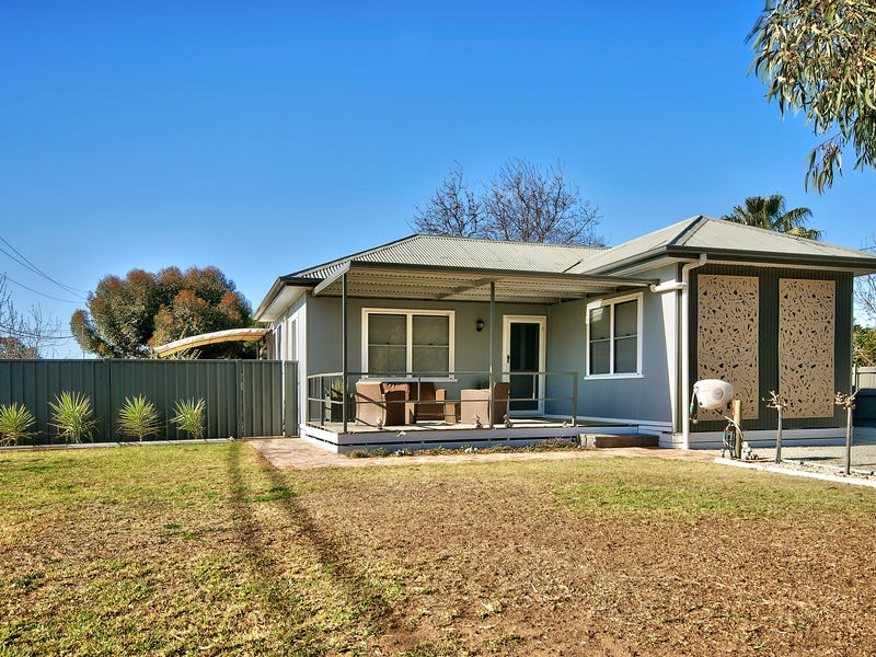 241 River Street, Deniliquin, NSW 2710