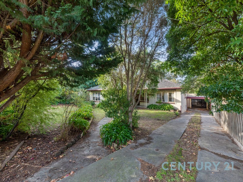 34 Ahern Road, Pakenham, Vic 3810 Property Details