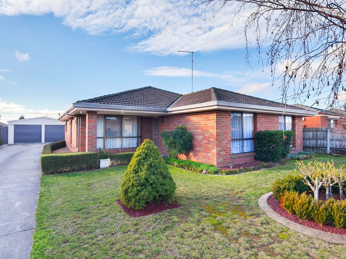 10 Langham Road, Wendouree, Vic 3355 Property Details