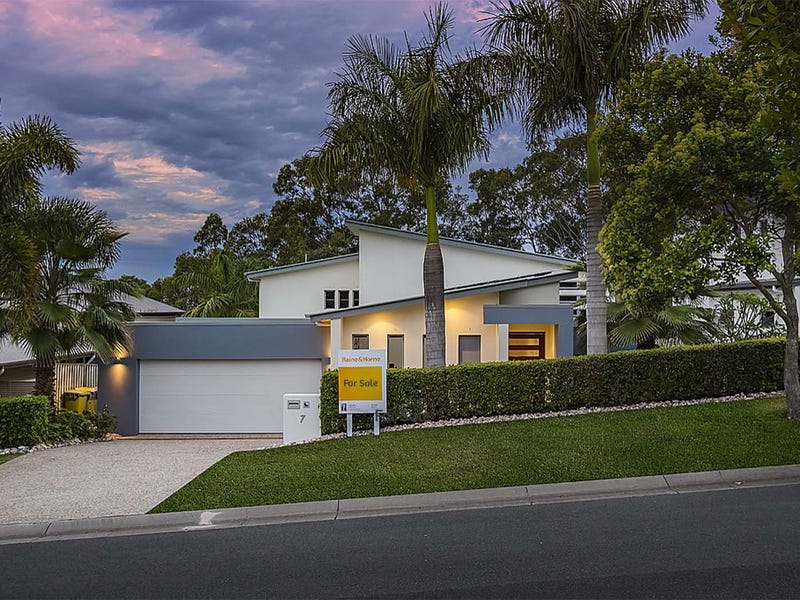 Coomera Waters - Raine & Horne Coomera