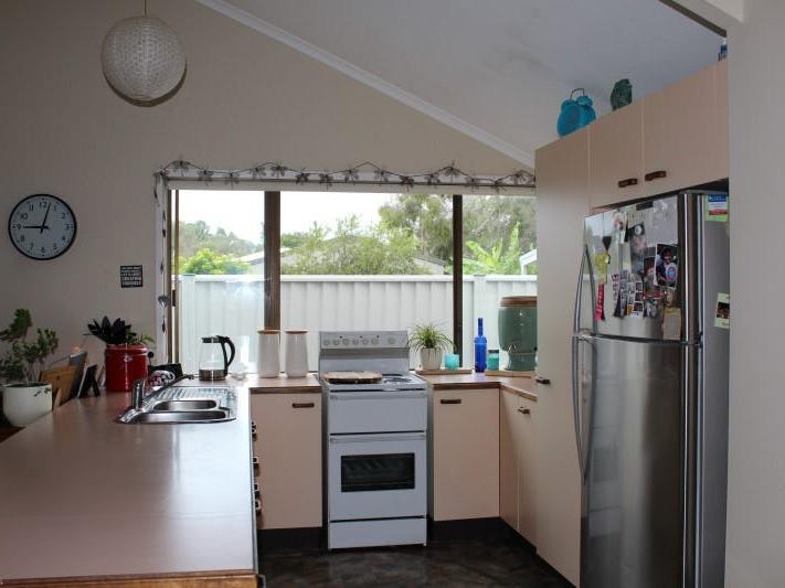 2/5 Robe Street, Currimundi, QLD 4551