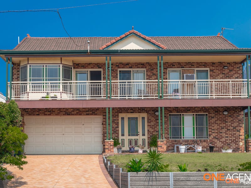 150 Caves Beach Road, Caves Beach, NSW 2281