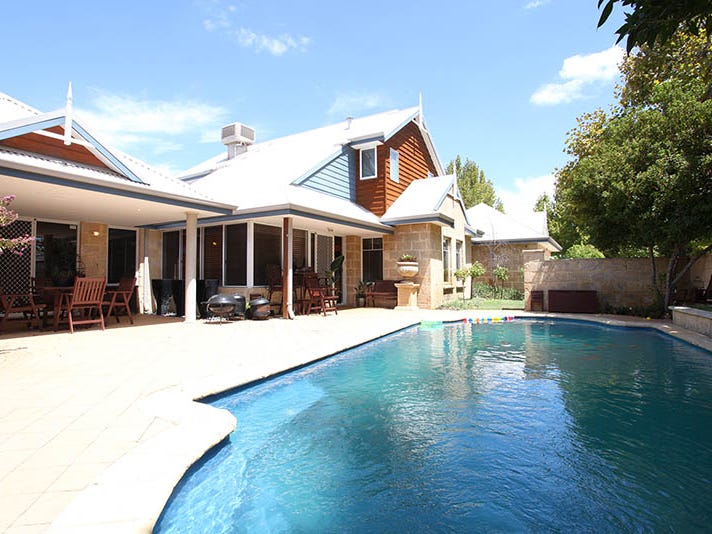 30 Alexandria Boulevard, Canning Vale, WA 6155