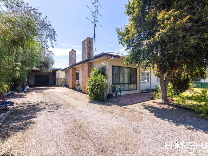 18 Edinburgh Road, Edenhope, Vic 3318 Property Details