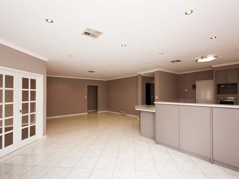 57 Kingsway, Madeley, WA 6065