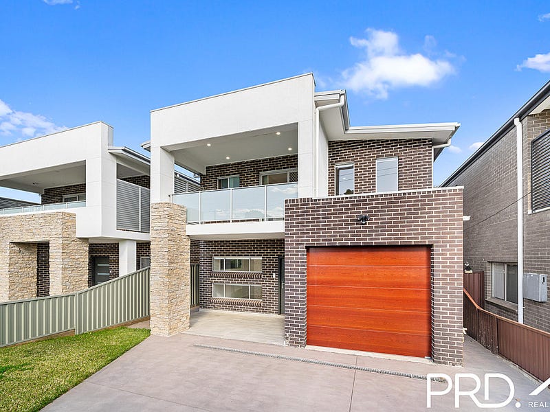 5A Singleton Avenue, East Hills, NSW 2213