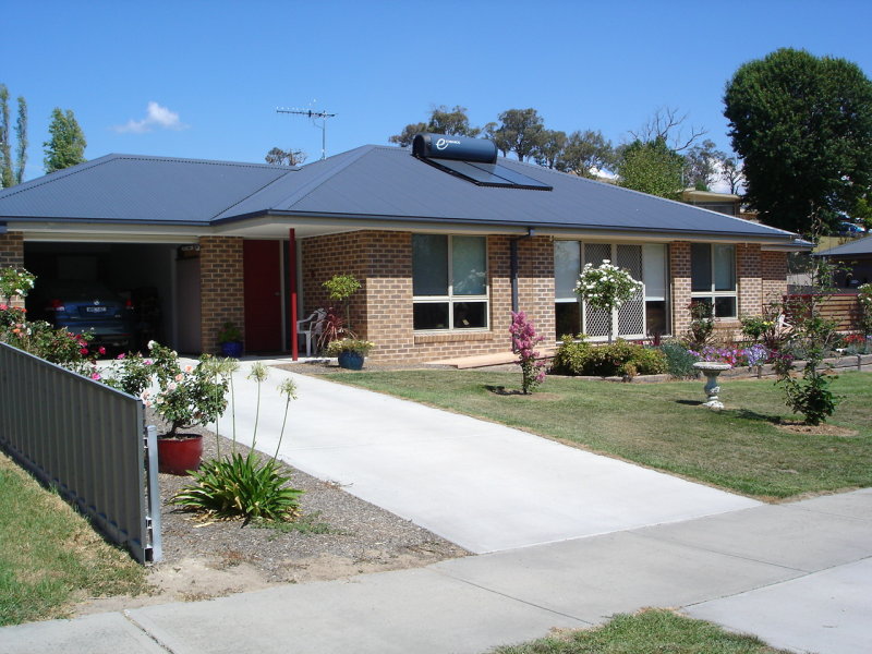 10 Maples Court, Corryong, VIC 3707