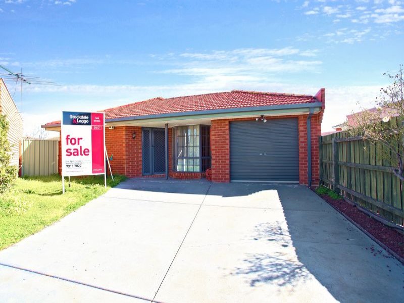 2/10 Plath Close, Delahey, VIC 3037