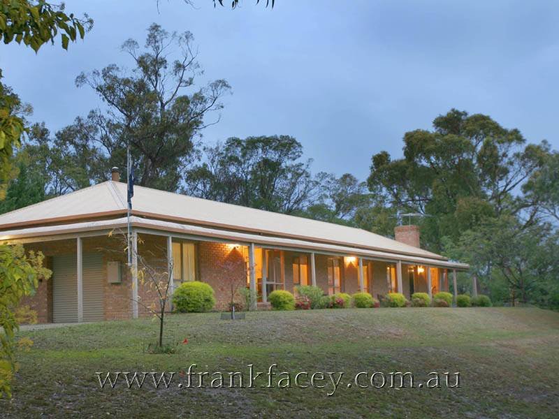 18 Quamby Avenue, Guys Hill, VIC 3807