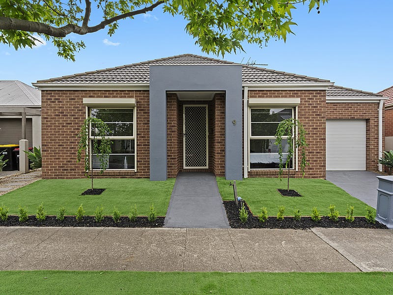 9 Scotsburn Place, Caroline Springs, VIC 3023