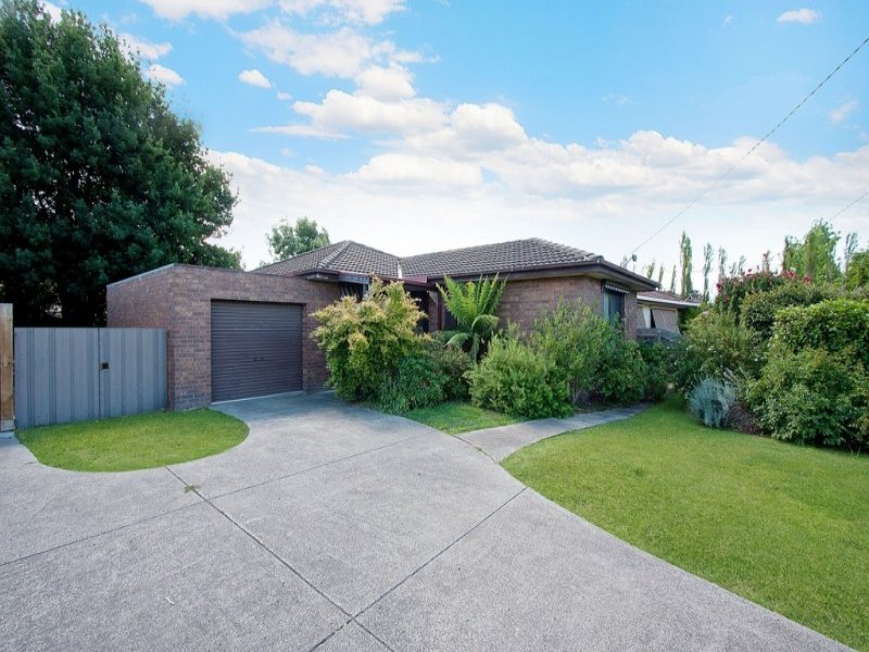 2/3 Macmeikan Street, Whittlesea, VIC 3757