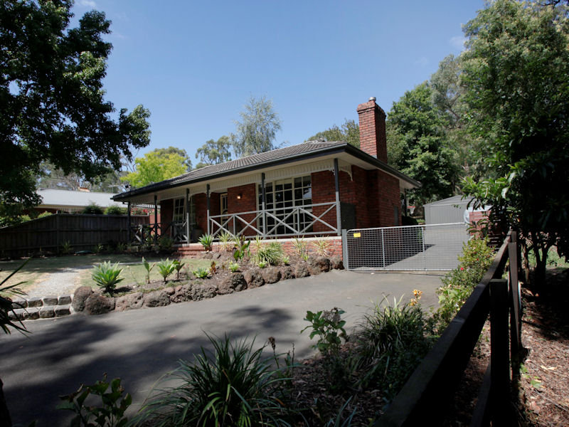 15 Paul Grove, Beaconsfield Upper, VIC 3808