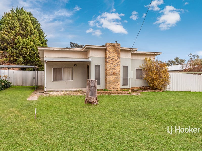 4 Mia Mia Road, Broadford, Vic 3658 House for Sale