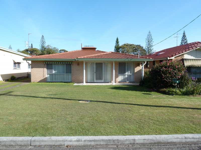 3 Milliken Street, Tuncurry, NSW 2428
