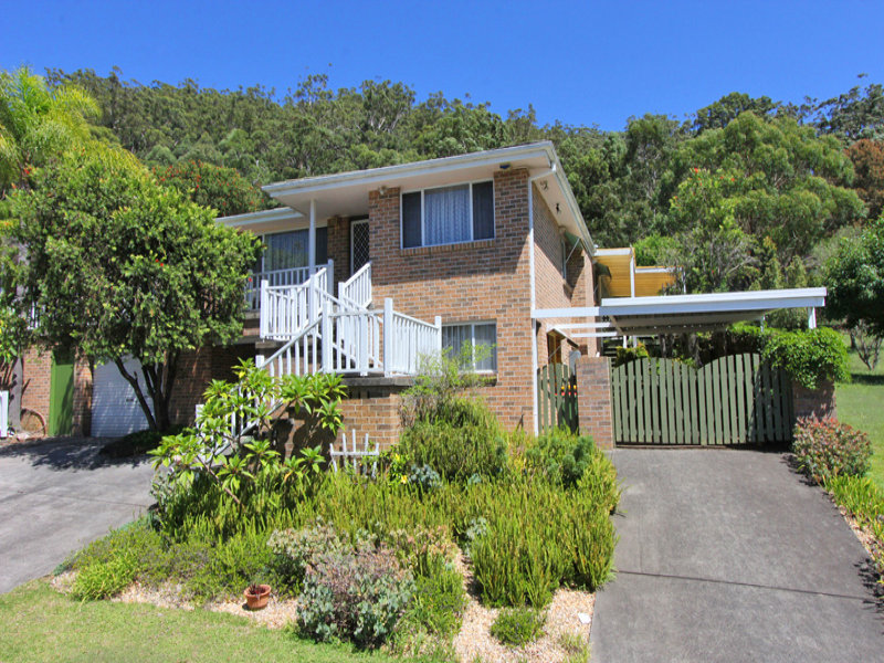 2/6 St Andrews Close, Green Point, NSW 2251