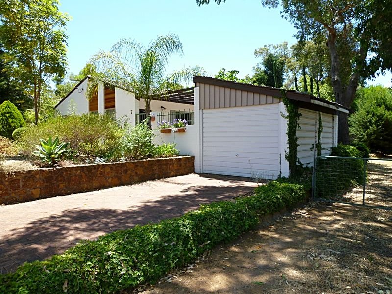 7 Camira Place, Gooseberry Hill, WA 6076