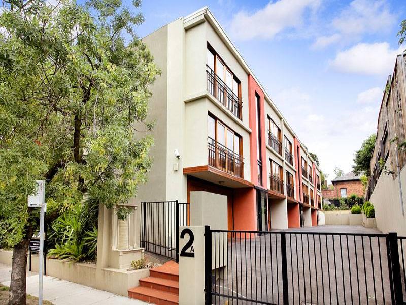 3/2A Washington Street, Toorak, Vic 3142 Property Details