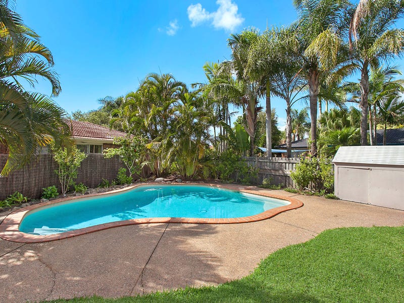 100 Waitomo Street, Broadbeach Waters, QLD 4218 - realestate.com.au