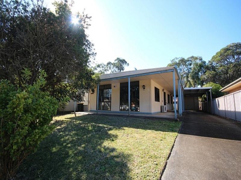 17 Richard Avenue, Lemon Tree Passage, NSW 2319