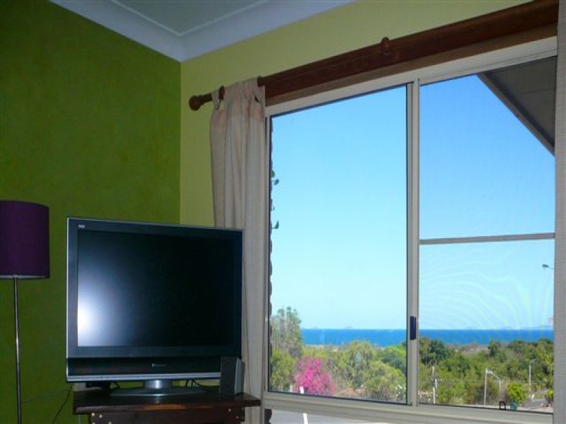 2 Crayke Court Pacific Heights, Yeppoon, Qld 4703 Property Details