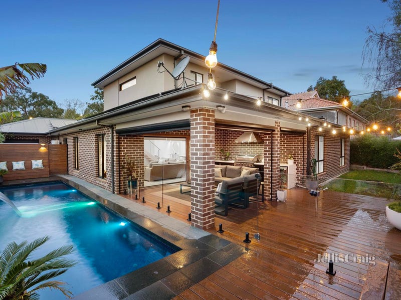 51 Valley Park Drive, Mooroolbark, VIC 3138