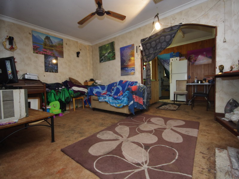 39 Burnham Way, Girrawheen, WA 6064 Property Details