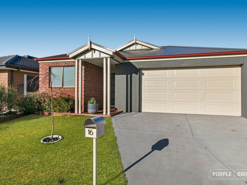 16 Carnegie Street, Officer, Vic 3809 Property Details