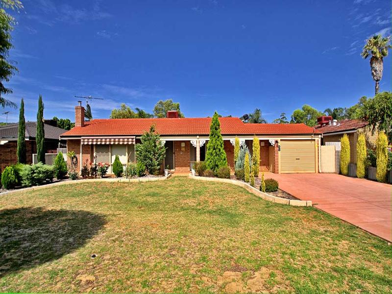 28 Clifton Street, Kelmscott, WA 6111 Property Details