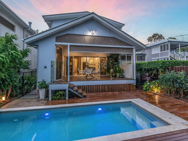 52 Lower Brighton Terrace, Sandgate, Qld 4017 Property Details