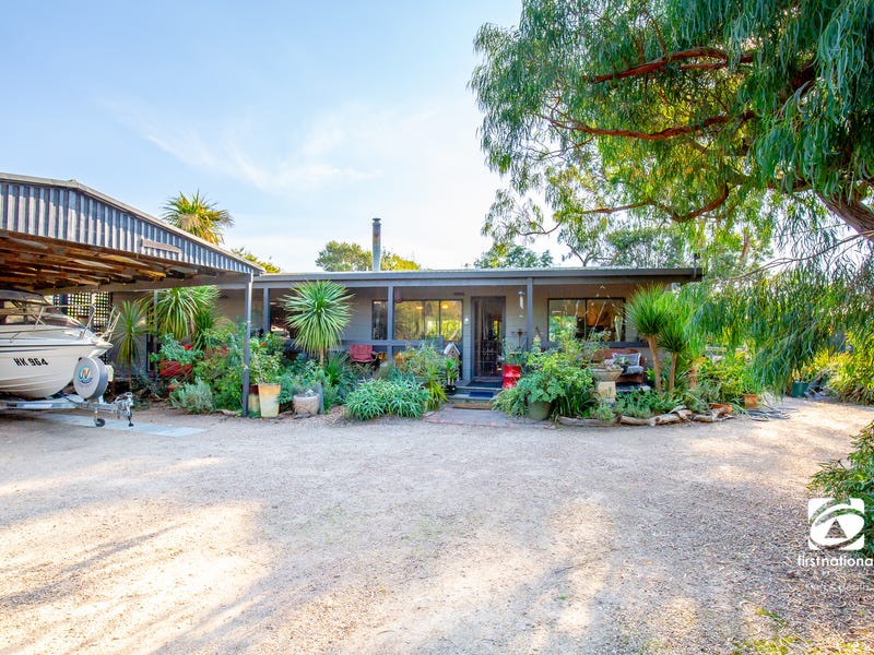2628 Tenth Avenue, Raymond Island, VIC 3880