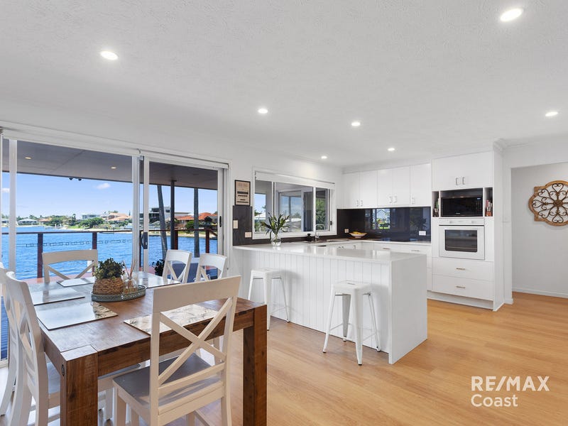 22 Rumrunner Street, Mermaid Waters, QLD 4218