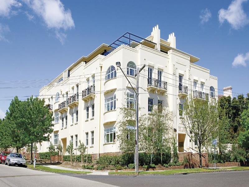 3/24 Lascelles Avenue, Toorak, Vic 3142 Property Details